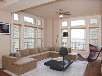 Expansive windows feauring phenomenal city views